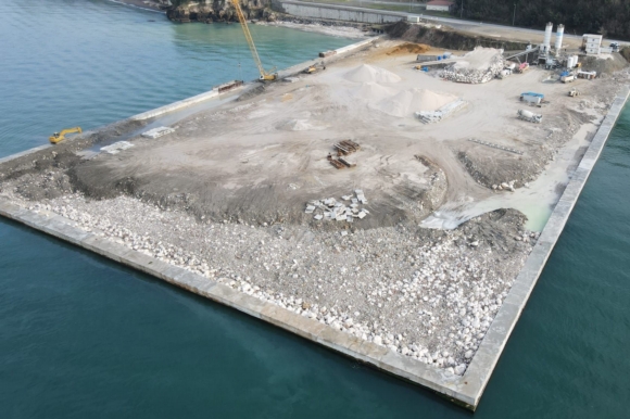 Компания Marmara Cement близится к завершению в порту Алаплы!